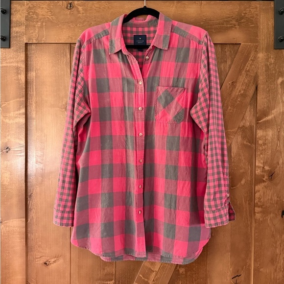 American Eagle Outfitters Red and Gray Plaid Shirt size Large 100% Cotton - Picture 2 of 5